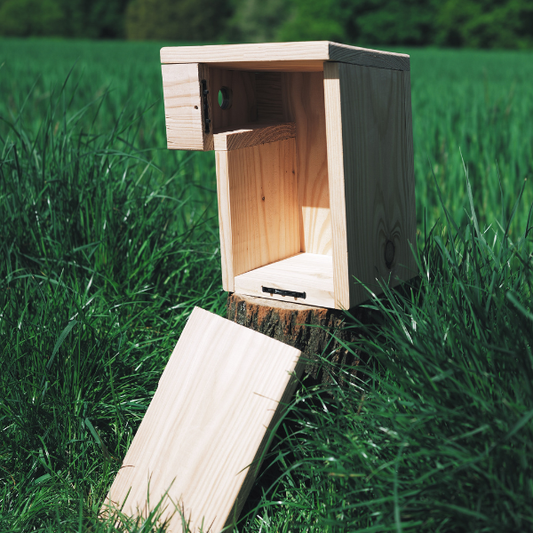 Meisenkasten mit Marderschutz | 27mm Einflugloch | Lärchenholz